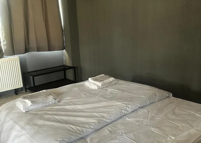 Letsios Steel1 Apartment *